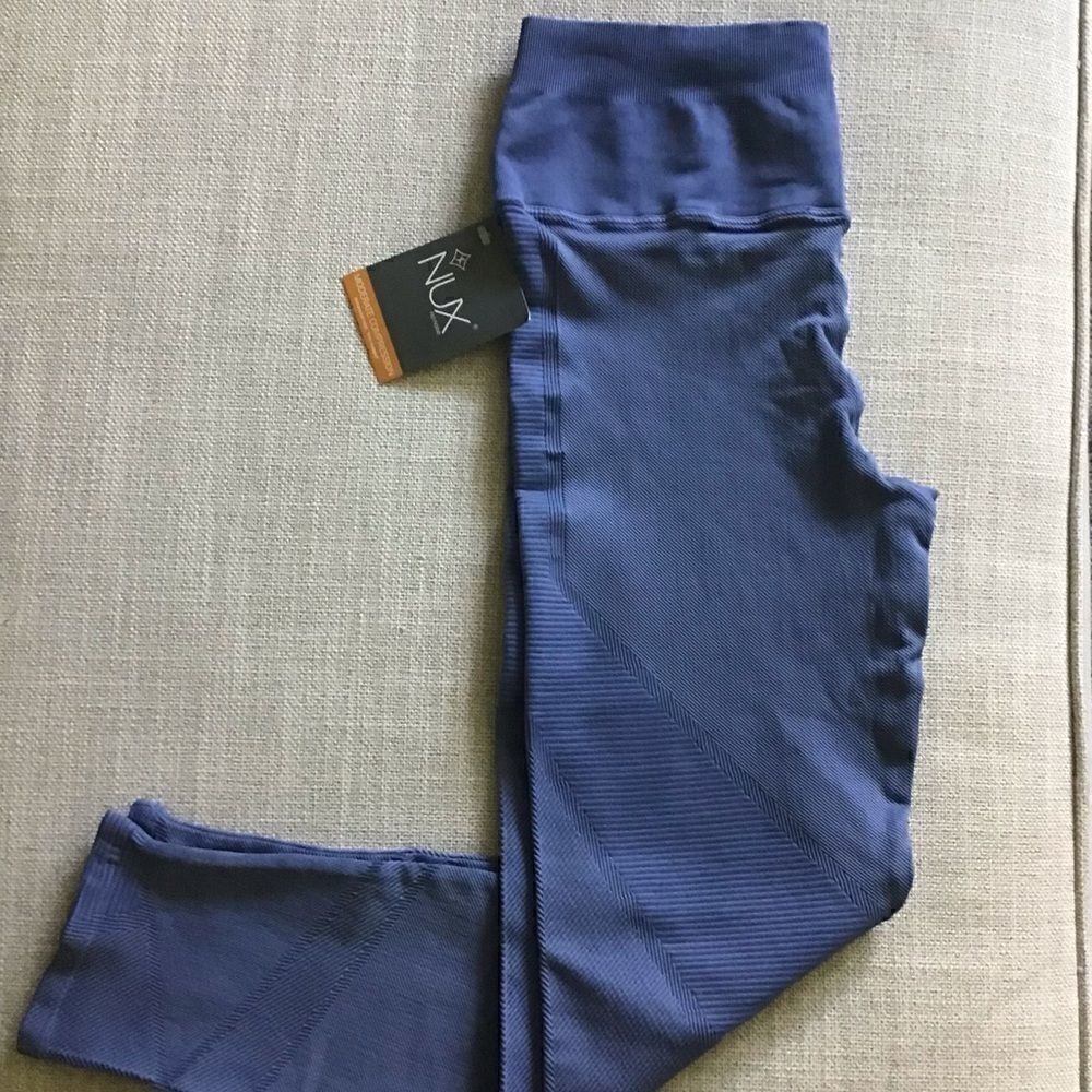 NUX Shapeshifter 7/8 Legging NWT